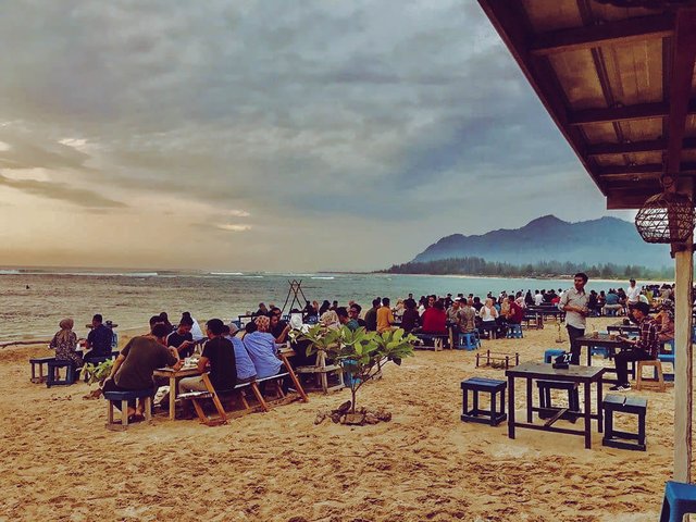 Pantai Lampuuk, Aceh.jpg