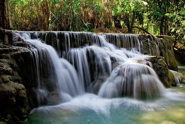 kuang-si-falls-463925_960_720.jpg