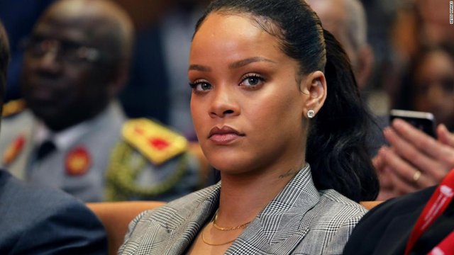 180316092538-rihanna-1024x576.jpg