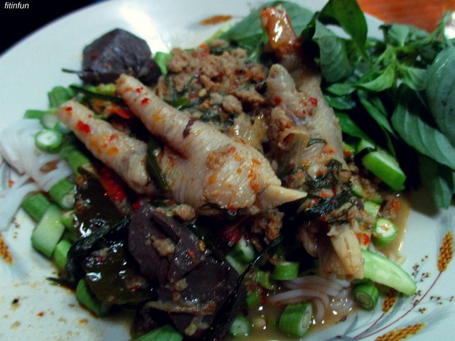 Chicken feet and blood Bangkok Thailand fitinfiun.jpg