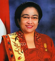 220px-President_Megawati_Sukarnoputri_-_Indonesia (1).jpg