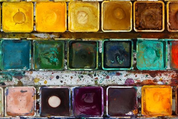various-watercolor-pigments-in-the-color-saucer-P48PALZ (1).jpg