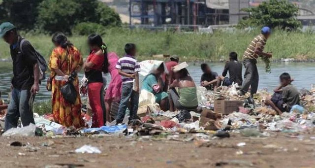 familias-comiendo-en-la-basura-10-1-750x400-696x371.jpg