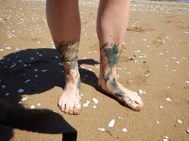 beachy-feet.jpg