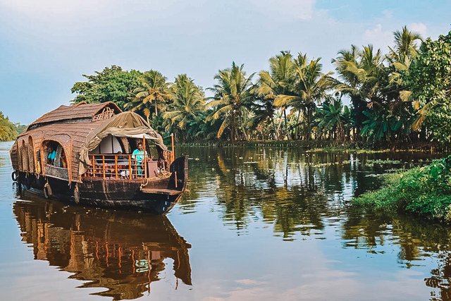 Kerala Houseboat.jpg