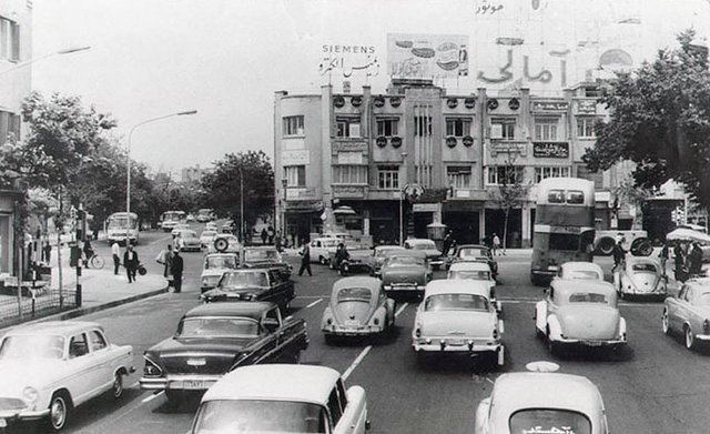 Sightseeing-in-old-Tehran.jpg