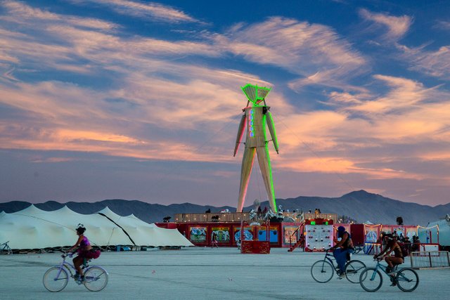 Burning_Man_2015_2x3.jpg