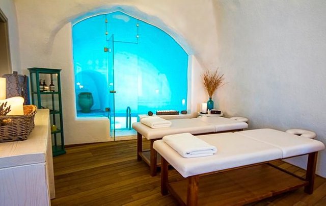 Massage-Room-Grotto-Pool.jpg