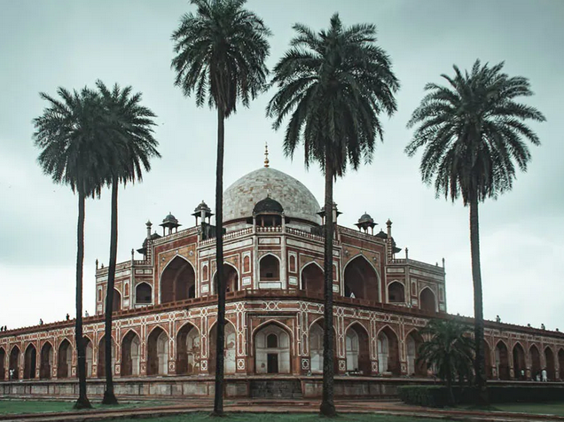 Screenshot 2022-07-15 at 14-06-41 5 Palaces Near Delhi That Are Straight Out Of A Fairy Tale.png