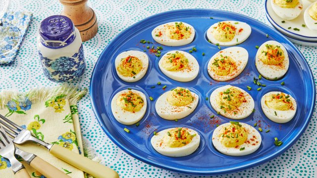 deviled-eggs-recipe-2-1677527541.jpg