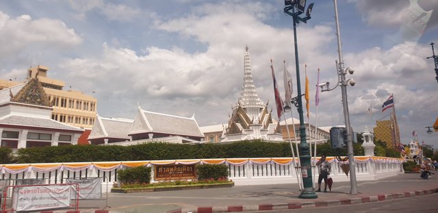 Bangkok City Pillar Shrine9.JPG