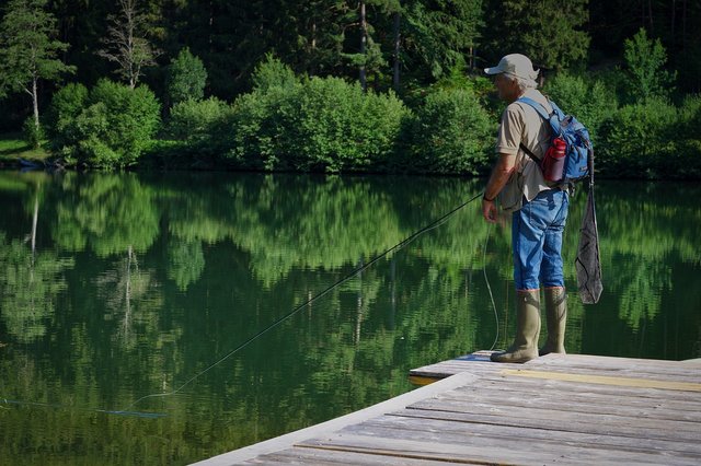 fishing-5431634_1280.jpg