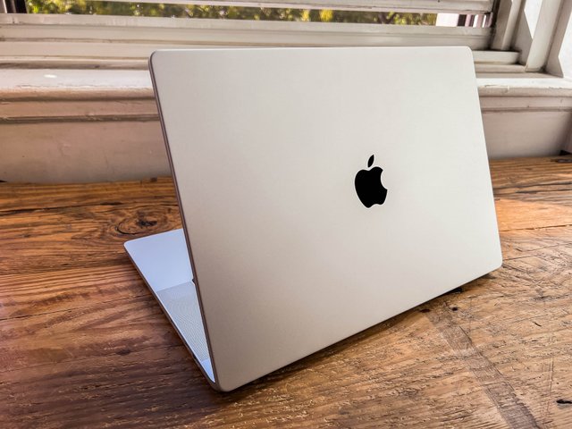 image-apple-macbook-pro-16-inch-m1-max-review-new-silicon-meets-retro-ports-1635167013.jpg