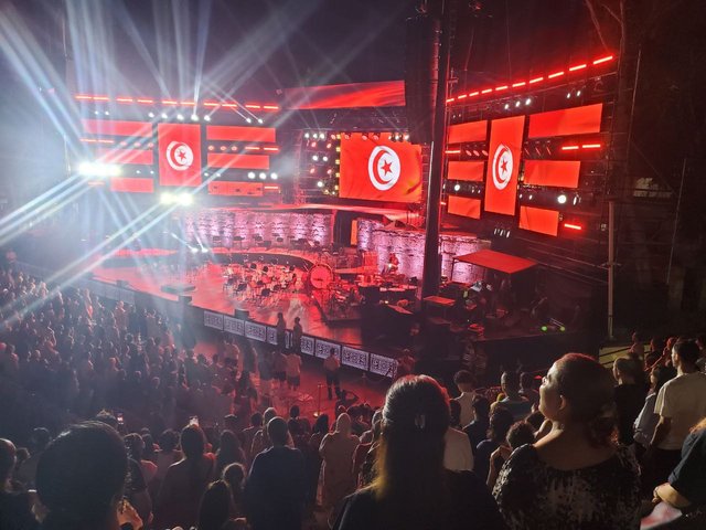 début avec l'hymne national.jpeg