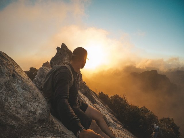 accomplishment-adventure-climb-2433291.jpg