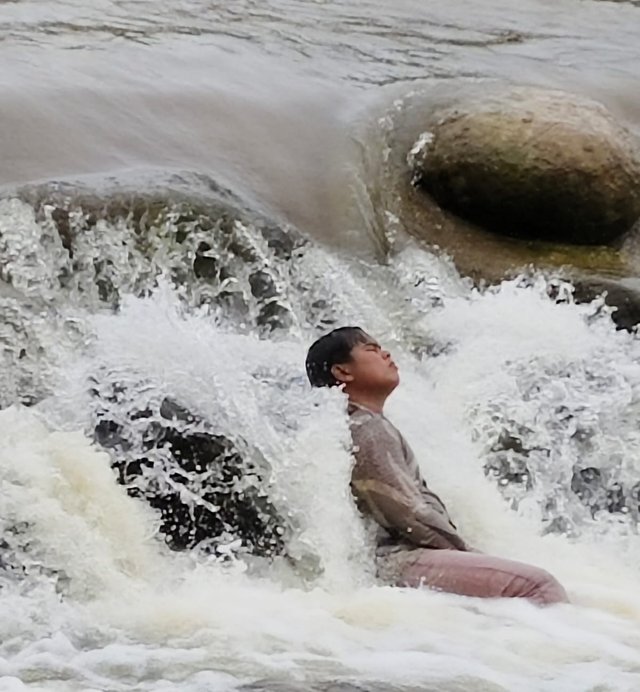 1000275656-02.jpeg