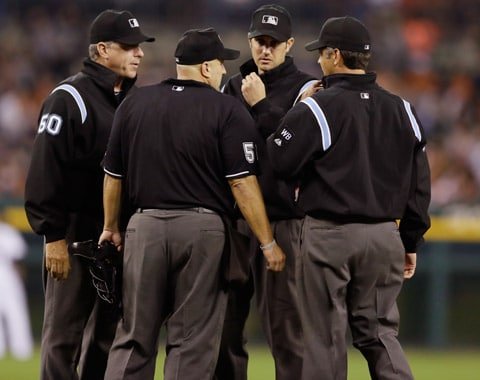 umpires_480_o70j5wkj_5gyvshwc.jpg