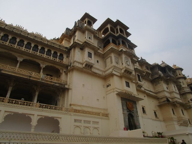2-Udaipur-City-Palace-Front-Look.JPG