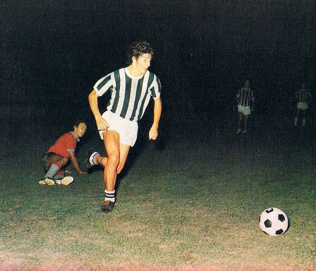 1974-75,_Juventus_'Primavera'_vs_Cremonese,_Rossi_e_Cabrini.jpg