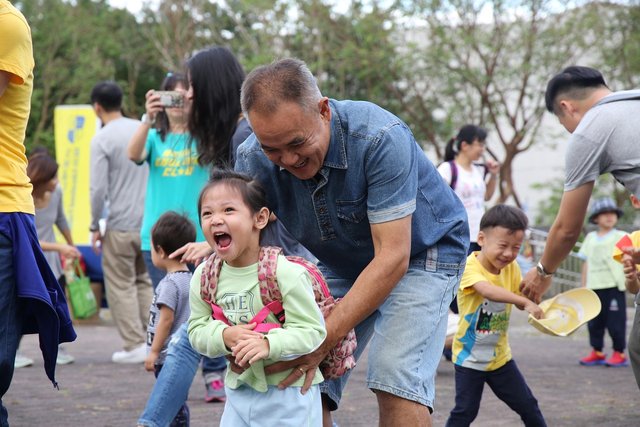 parent-child-2247485_1280.jpg