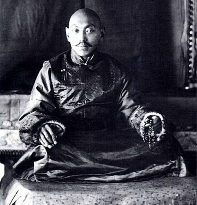 13th-Dalai-Lama.jpg