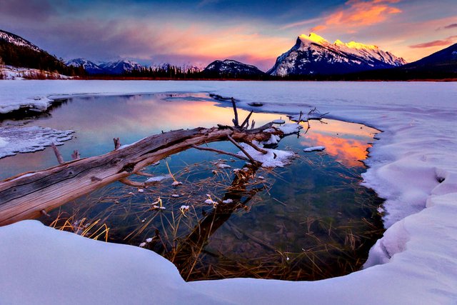 Mount Rundle and Alpenglow.jpg