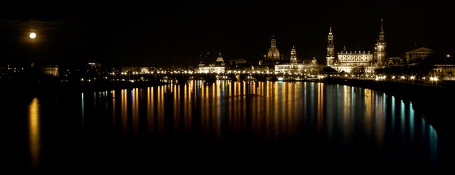 dresden-by-night_3536132396_o.jpg