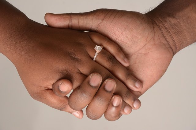 marriage-4524732_1280.jpg