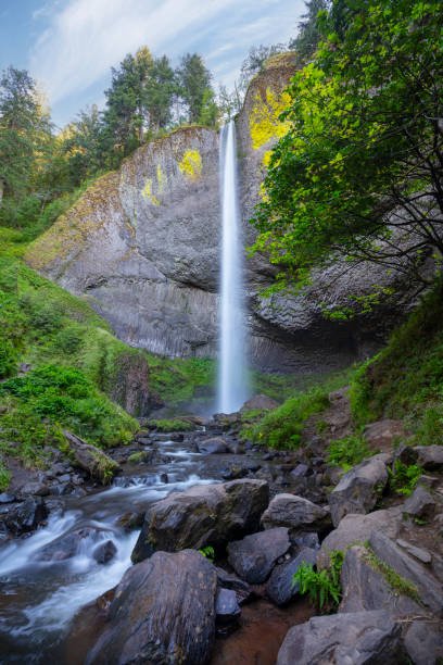 latourell-falls-columbia-river-gorge-oregon.jpg