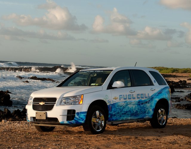 GM_Hawaii_Fuel_Cell_Vehicle_05.jpg