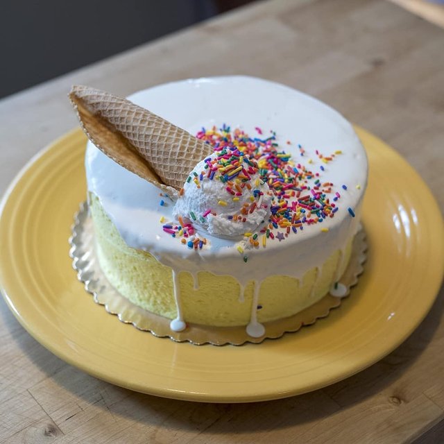 icr cream cake.jpg