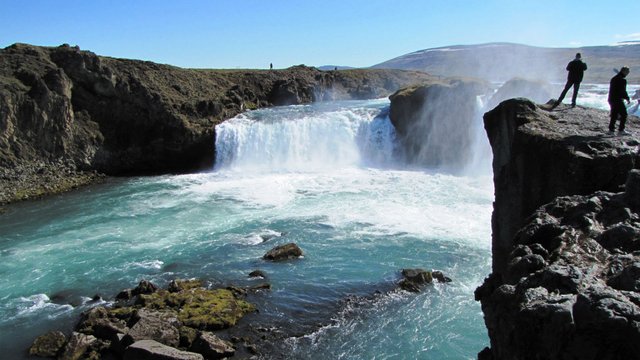 godafoss-waterfall-amazing.jpg