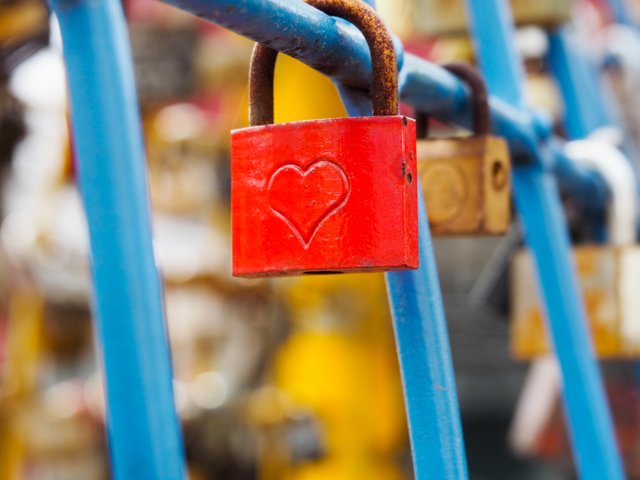 red padlock.jpg