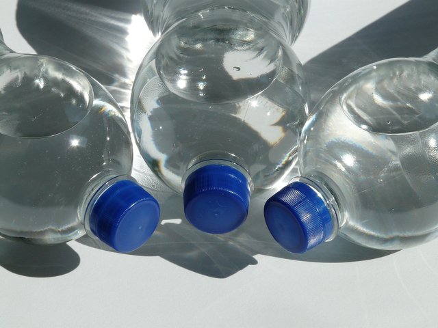 bottles-60475_1920.jpg