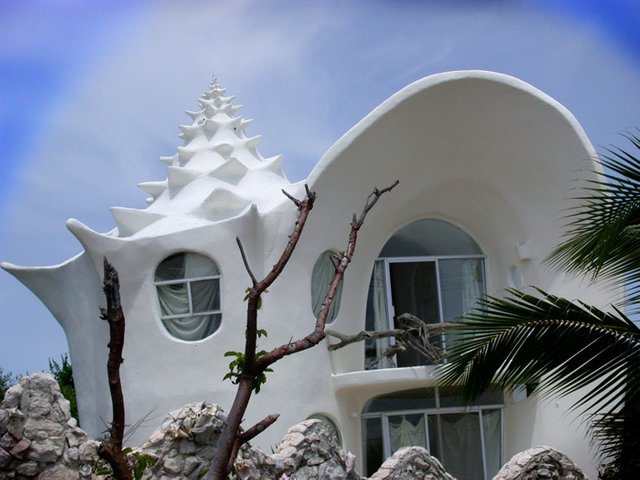 19-33-Worlds-Top-Strangest-Buildings-Conch-Shell-House-Isla-Mujeres1.jpg