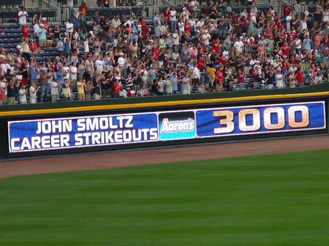 John_Smoltz_3000_strikeouts.jpg