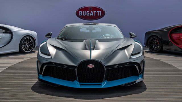05-bugatti-divo-unveiling-1.jpg