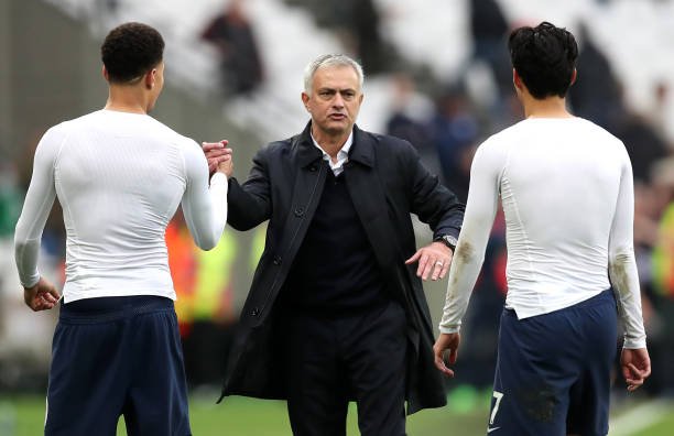 mou handshake.jpg