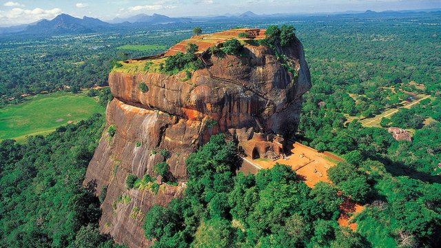 sri-lanka-banyan-sigiriya-rock.jpg