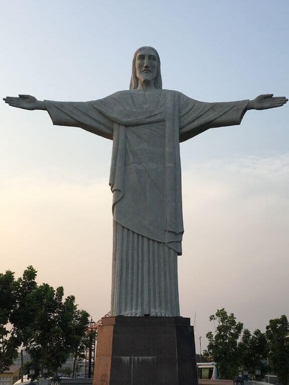 Christ-the-Redeemer-replica-Eco-Park-7-wonders-768X576.jpg