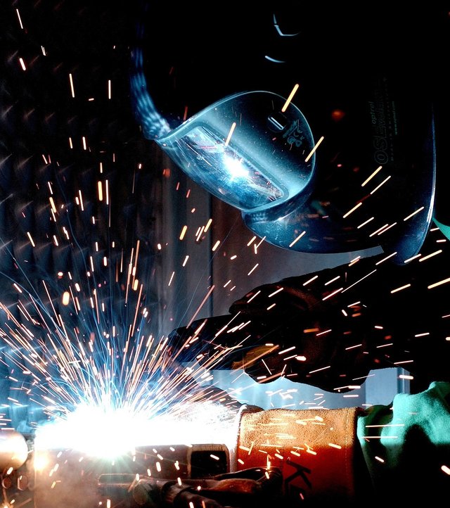 welding-67640_1280.jpg