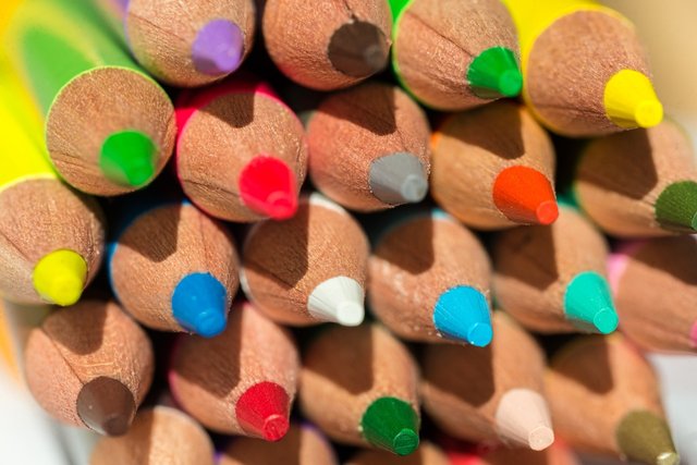 colored-pencils-3869241_1280.jpg