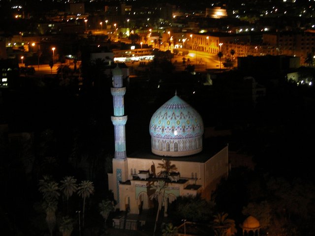 Al Fidos Mosque in Baghdad - Iraq.jpg