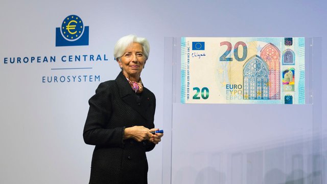 ECB_Christine-Lagarde_signs-banknotes_by_Angela-Morant-ECB_CC_BY-NC-ND_2-0_49132589852_5f22a8e7df_o-BS-TB-Web.jpg