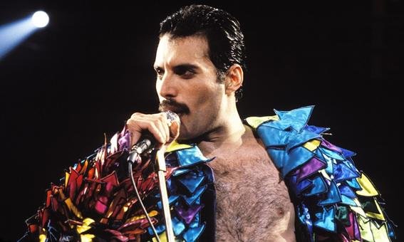 Queens-Freddie-Mercury--medium.jpg