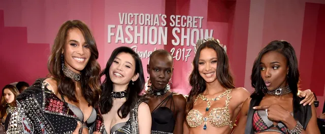 Victoria-Secret-Fashion-Show-2017-Diversity.webp