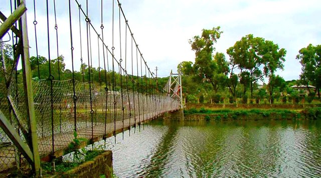 hanging-bridge-india.jpg