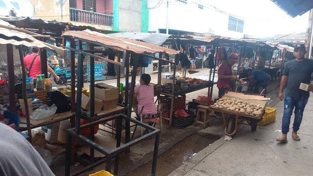 Una calle el mercado.jpg