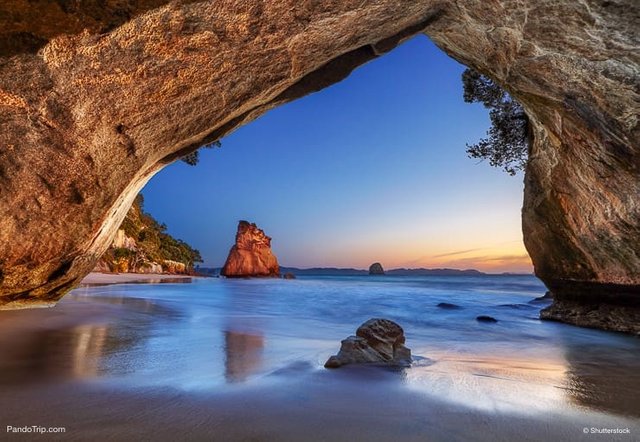 Cathedral-Cove-at-sunrise-Coromandel-Peninsula-New-Zealand.jpg