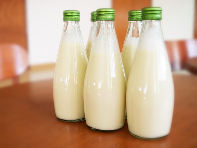 milk-1223800_1920.jpg